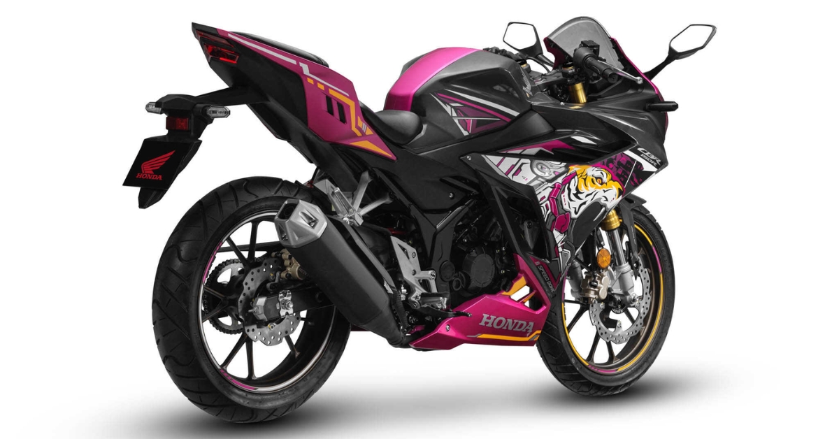 Honda CBR150R CyberRoar